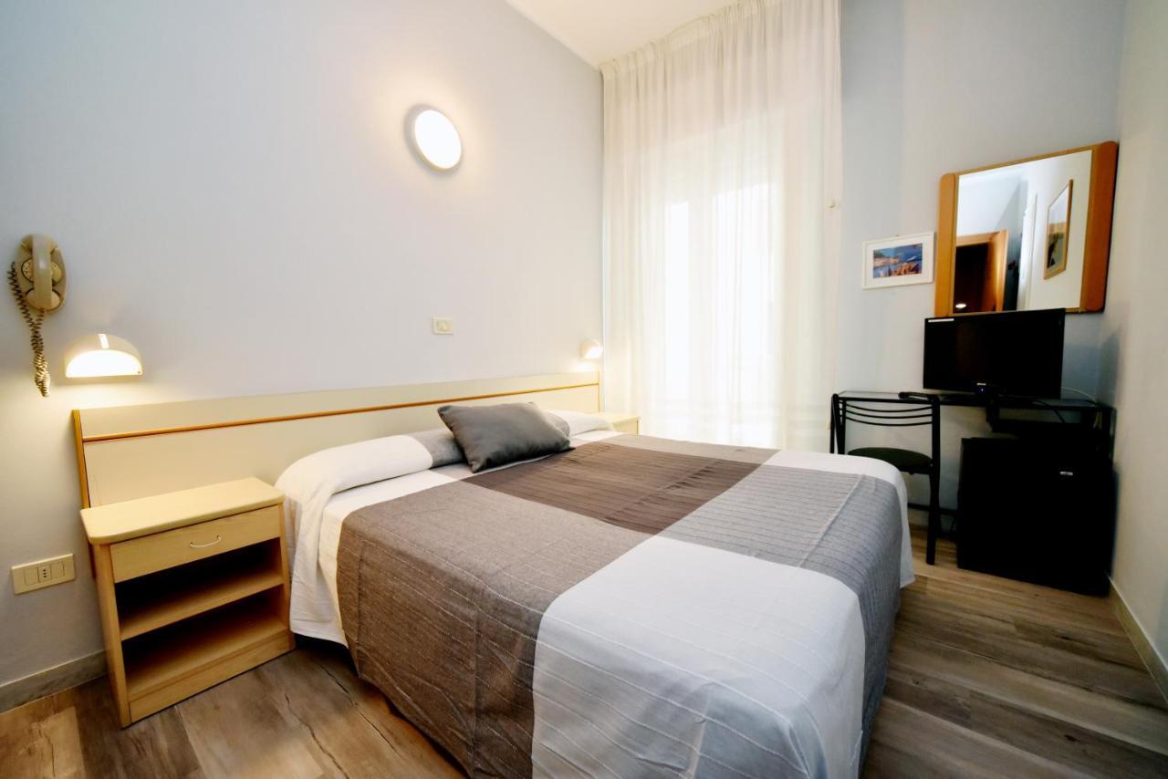 Hotel Mirabella Riccione Exterior photo