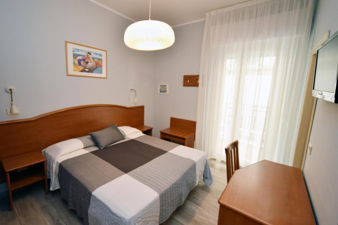 Hotel Mirabella Riccione Exterior photo