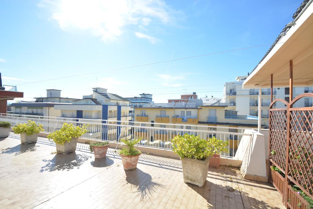 Hotel Mirabella Riccione Exterior photo