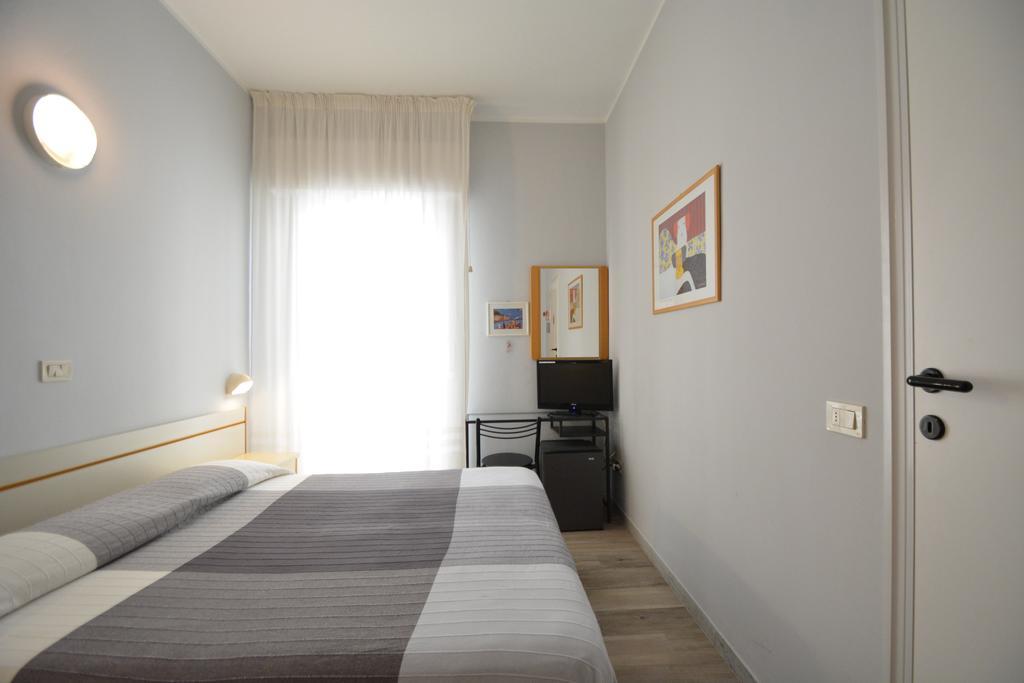 Hotel Mirabella Riccione Exterior photo